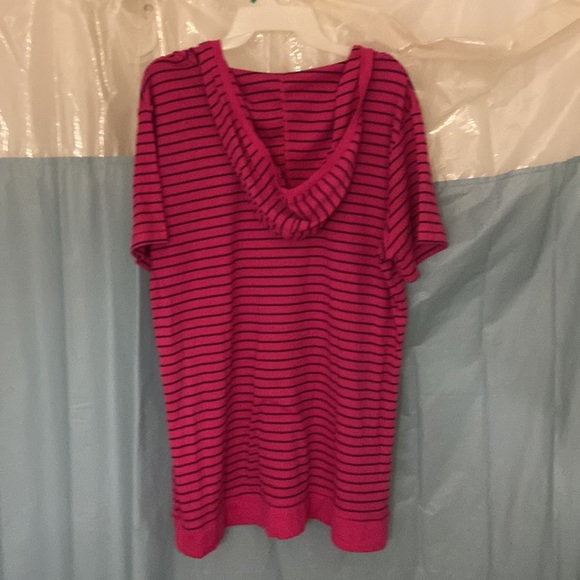 Ladies slightly used hooded top - Picture 2 of 4